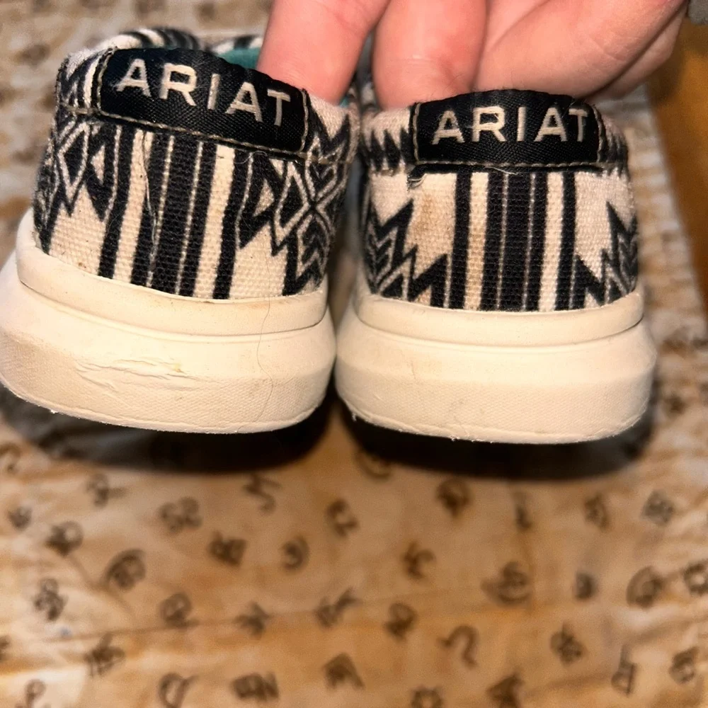 Ariat Kids' Moccasins in Black and White Aztec